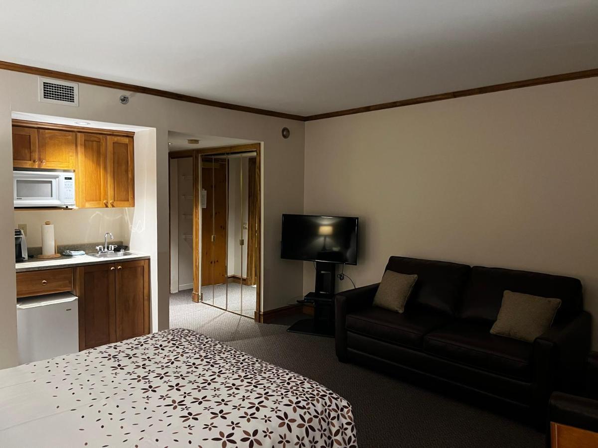 Marble Villa Steady Brook Экстерьер фото