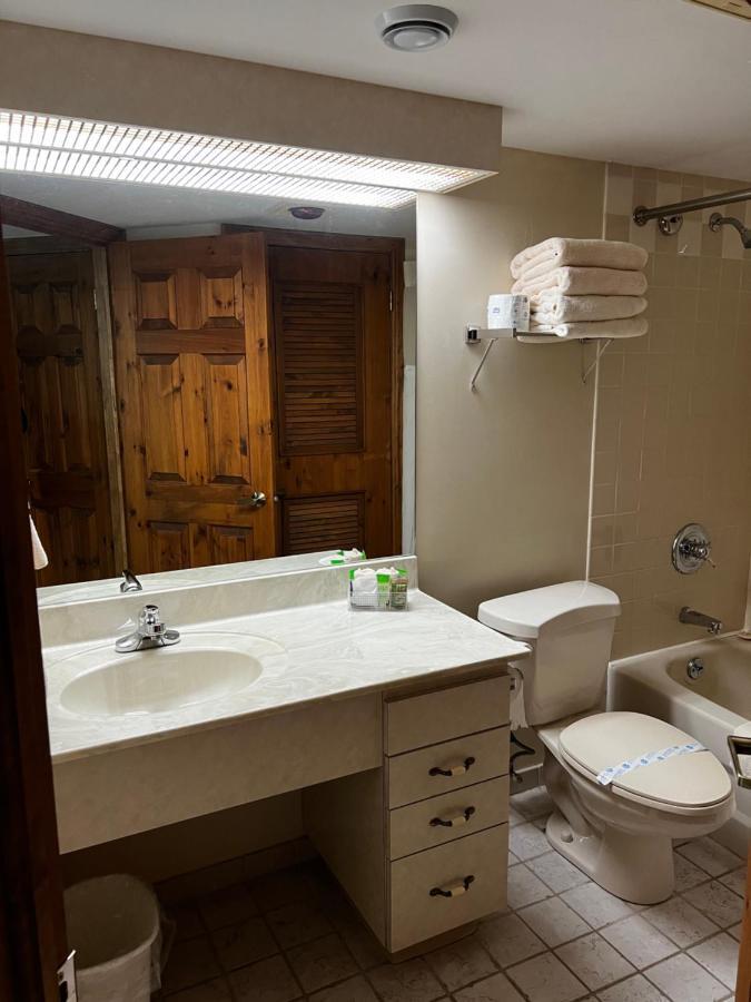 Marble Villa Steady Brook Экстерьер фото