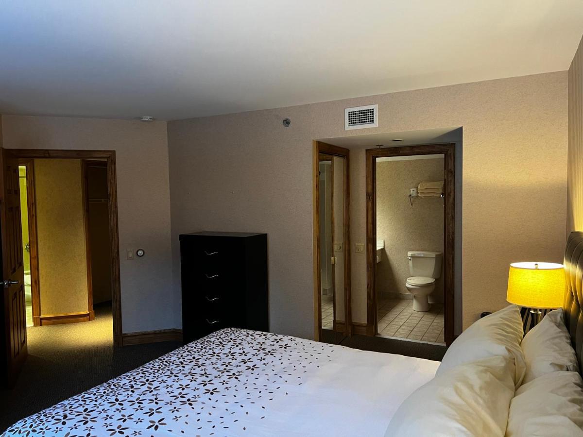 Marble Villa Steady Brook Экстерьер фото